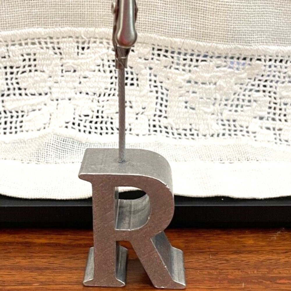 Alphabet letter "R" letter Clip standing picture holder 4"